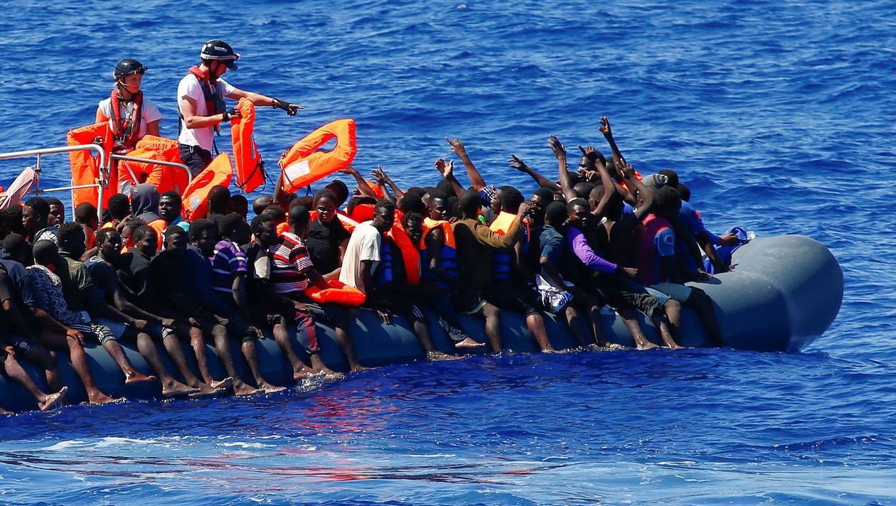 Plus de 100 migrants portés disparus au large de la Libye