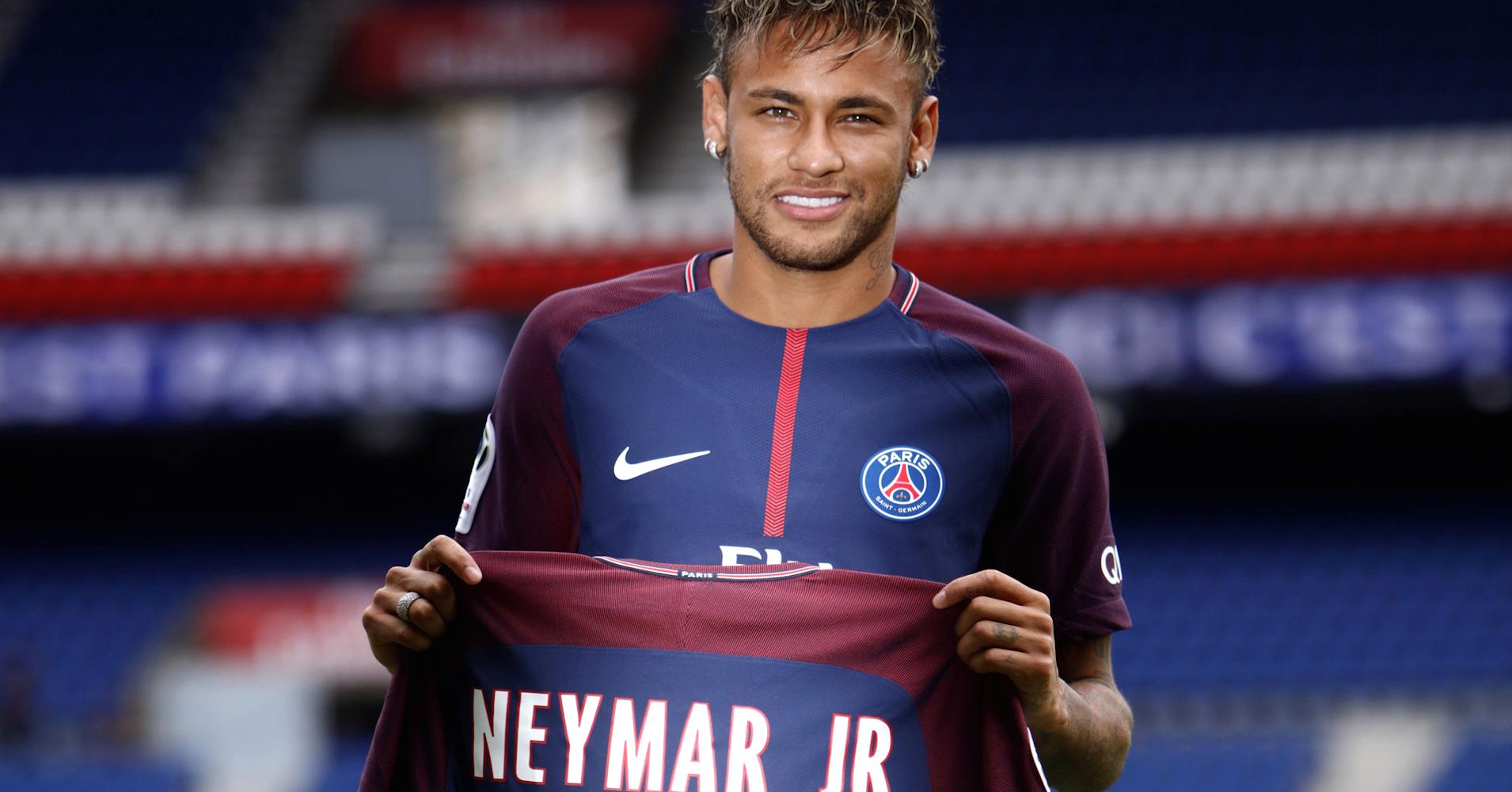 Football : Neymar reste au PSG