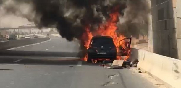 Un véhicule prend feu sur l’autoroute