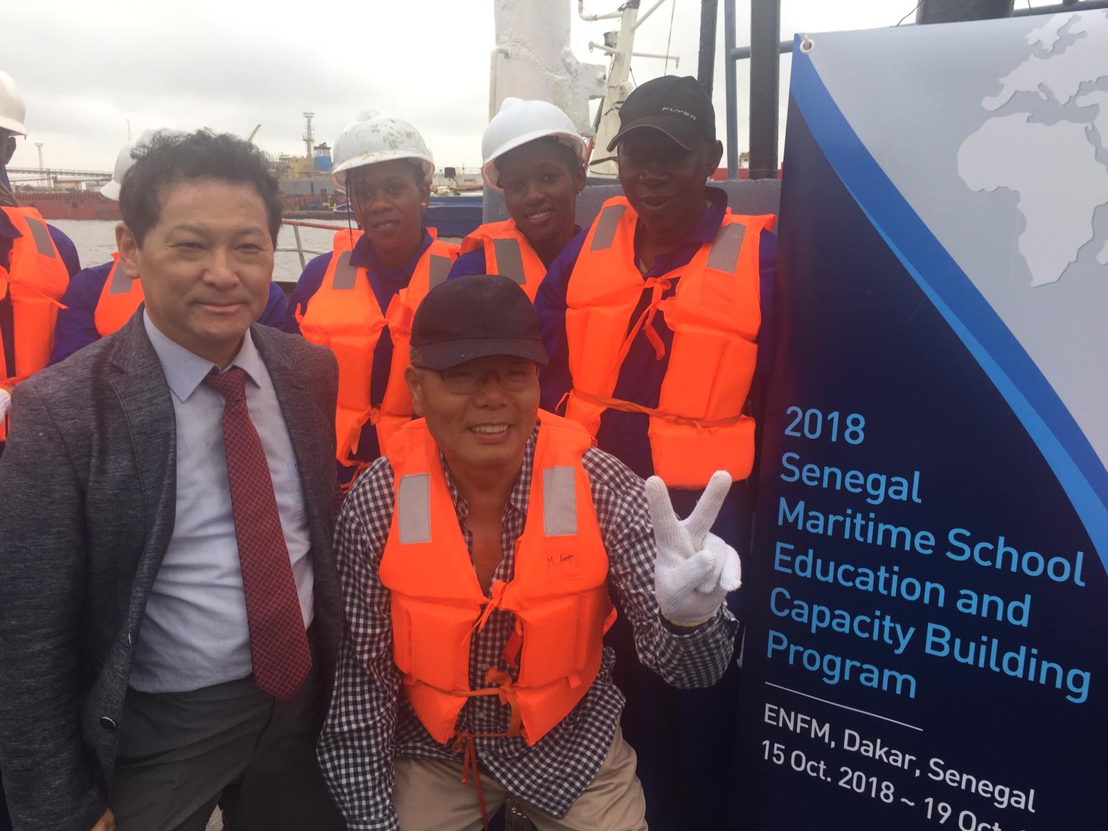 La Corée offre un navire-école nommé Diender au Sénégal