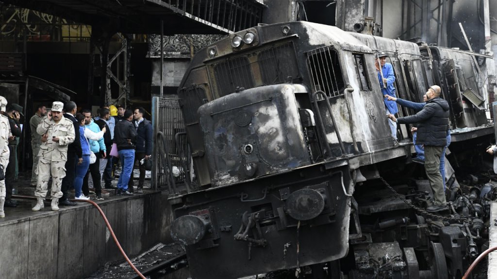 Egypte: au moins 20 morts dans un incendie à la gare du Caire