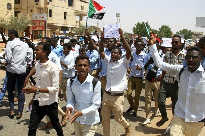 Soudan : écoles fermées et pourparlers suspendus après la mort de lycéens