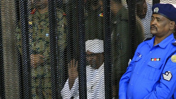 Soudan : le procès pour corruption d'Omar el-Béchir s'ouvre à Khartoum