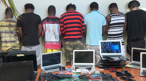 Cybercriminalité: 18 nigérians arrêtés avec 250 ordinateurs à Ouakam