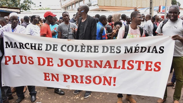 Guinée : débat rouvert sur la dépénalisation des délits de presse