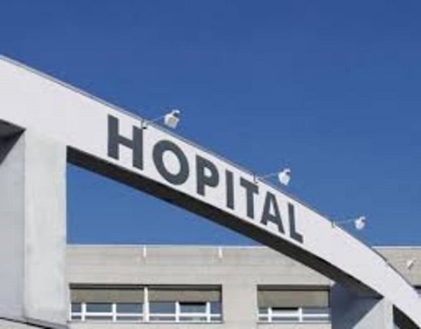 Plainte contre les hôpitaux pour non-assistance à personne en danger