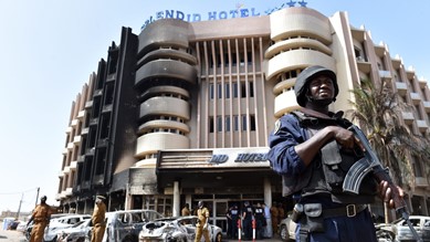 Attentats à Ouagadougou : huit personnes interpellées, le scénario de l’attaque se précise