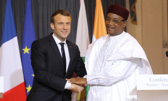 Le Président Issoufou Mahamadou reçu  par Emmanuel Macron