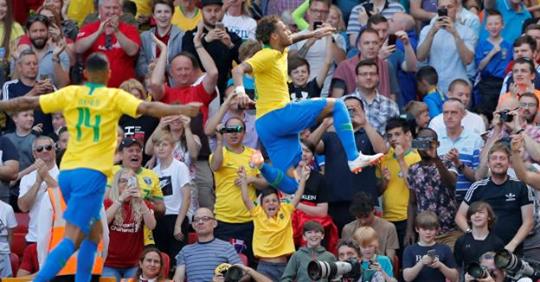 Brésil Vs Croatie en amicale : Pour son retour, Neymar marque un but d'anthologie (Video)