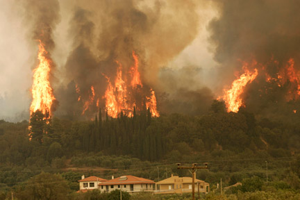 Incendies en Grèce : le bilan s'alourdit