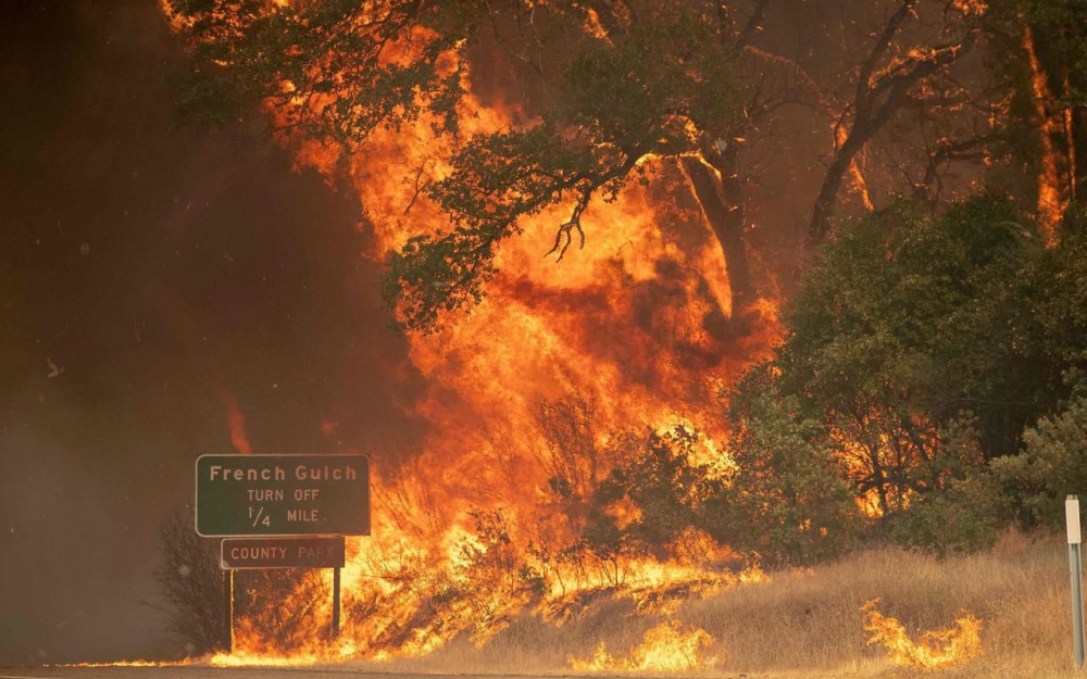 Incendies en Californie : au moins 6 morts, 1 suspect arrêté