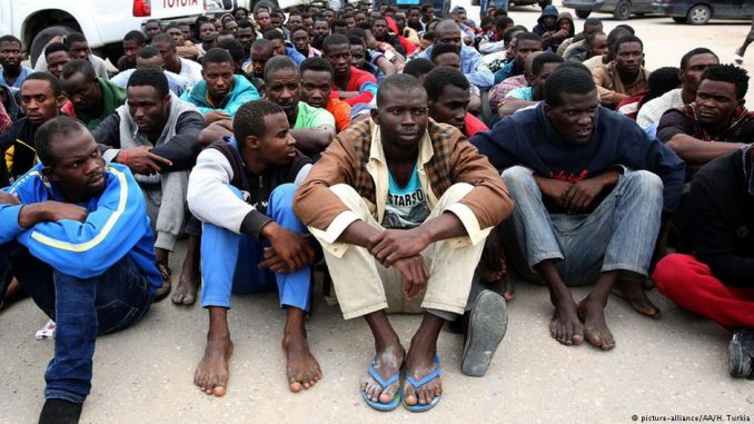 Au moins 40 migrants tués dans un centre de détention en Libye