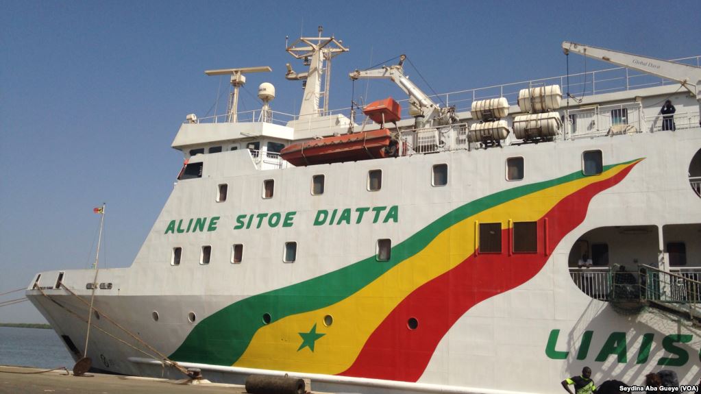 Suite à un cas suspect dans le bateau Aline Sitoé Diatta : Tous les 300 passagers confinés pour des tests au Covid-19