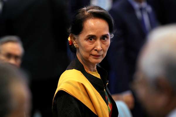 Birmanie: Amnesty International retire un prix à Aung San Suu Kyi