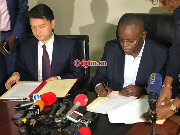 Le Sénégal et la Chine signent une convention pour la réhabilitation de 4 stades