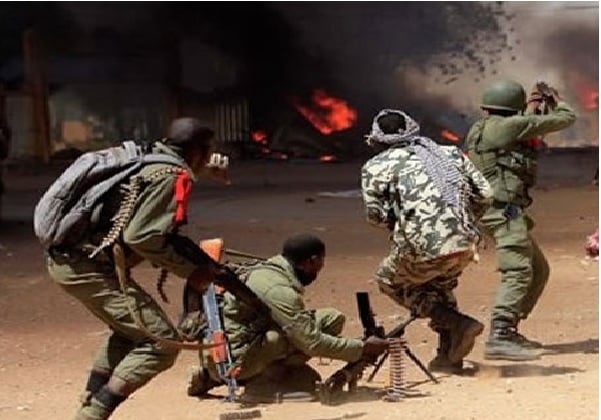 Attaque meurtrière contre une base de l’armée malienne :  8 morts