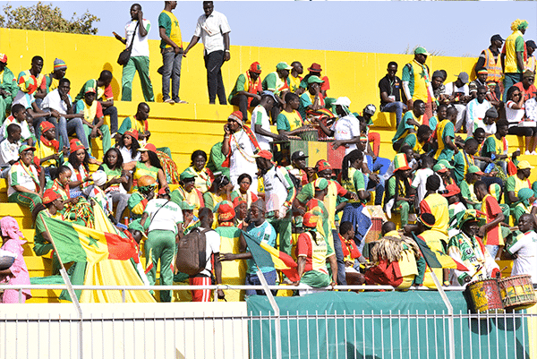 Sénégal-Madagascar : Suivez en direct la folle ambiance dans le stade