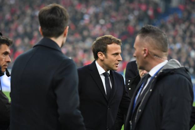 Coupe de France : Macron a salué les joueurs avant la finale Rennes-PSG