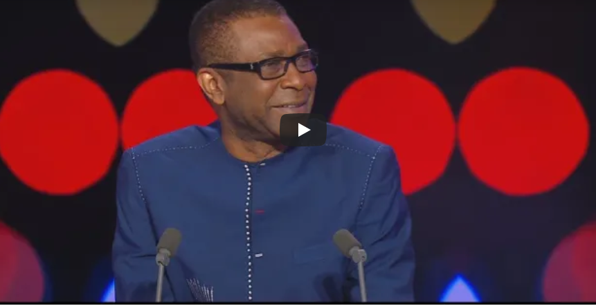 Youssou Ndour lie passé et avenir dans 