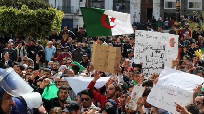 Algérie: aucune candidature déposée pour la présidentielle