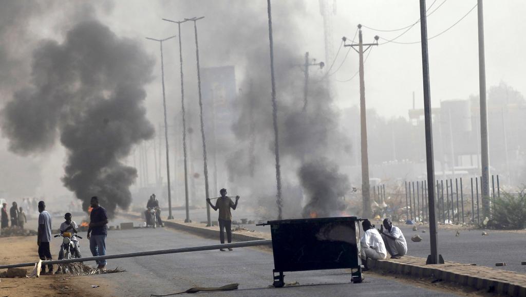Au Soudan, cinq morts dans la dispersion du sit-in de la contestation