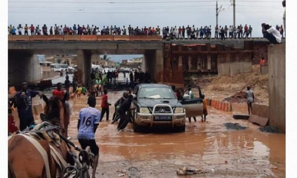 Inondation : manifestations de colère à Keur Mbaye Fall et Rufisque
