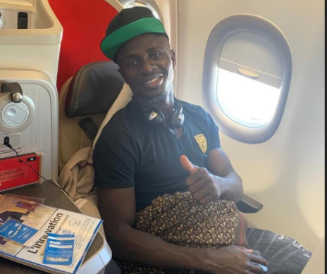 Images : Sadio Mané à bord d'Air Sénégal
