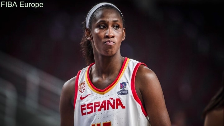 Astou Ndour, basketteuse espagnole d'origine sénégalaise : 