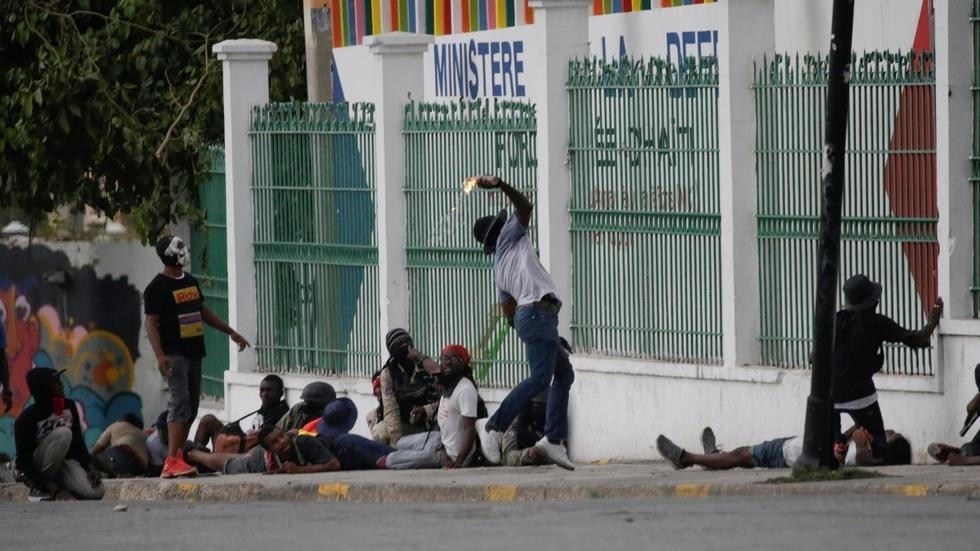 Manifestation de policiers en Haïti: le gouvernement annule le carnaval