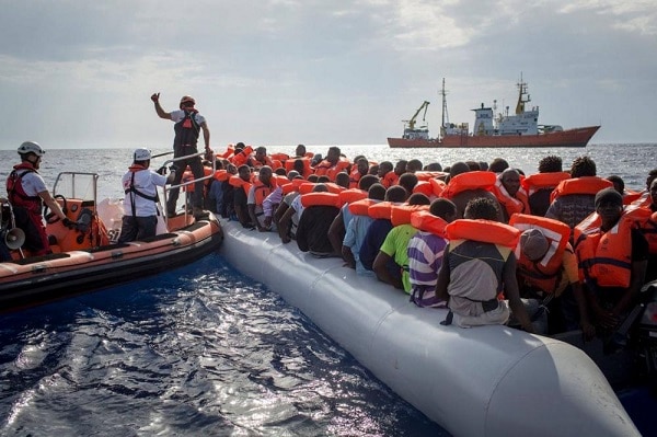 SOS Méditerranée secourt 98 migrants au large de la Libye