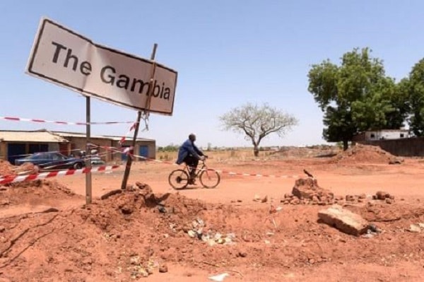 Les gambiens ferment leurs frontières aux transports en commun sénégalais