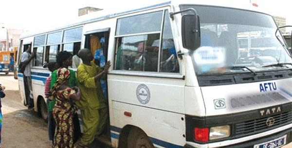 Coronavirus au Sénégal : des agents de sécurité dans les bus pour éviter les surcharges