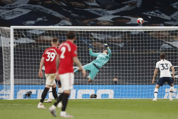 Premier League : Manchester United bute sur Tottenham, Pogba de retour