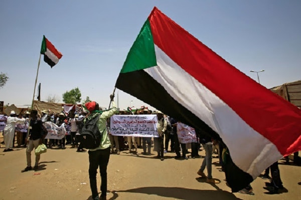 Soudan : 30 ans après l’introduction de la charia, le gouvernement dépénalise l'apostasie et la consommation d'alcool