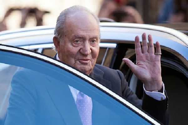 Espagne : soupçonné de corruption, l'ex-roi Juan Carlos s'exile