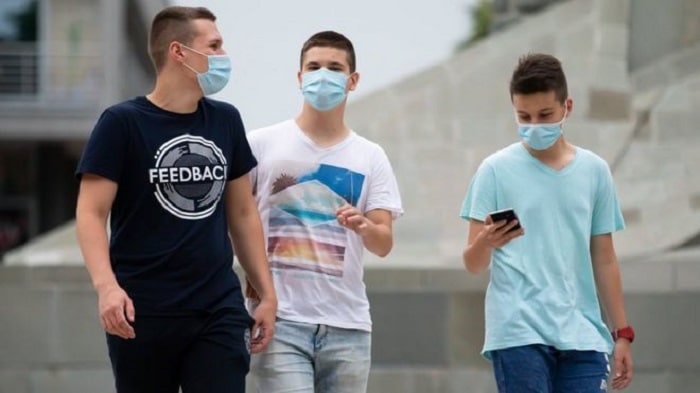 Pandémie de coronavirus : Les enfants de 12 ans et plus doivent porter des masques - OMS