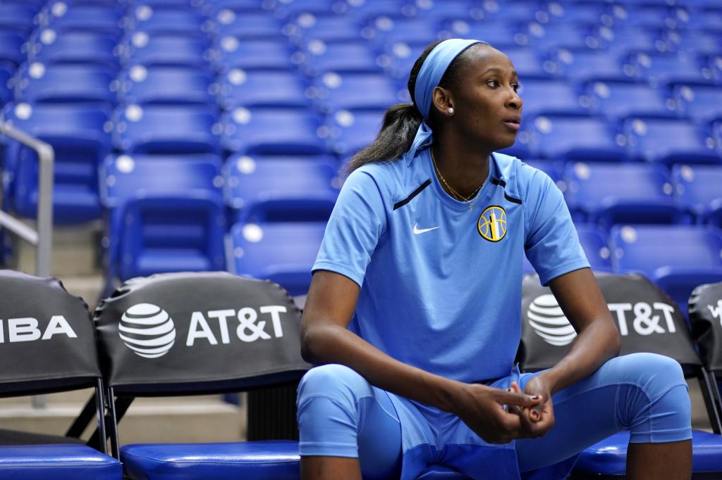 Tests Covid-19, entraînements, matchs : Astou Ndour raconte son quotidien de basketteuse en WNBA