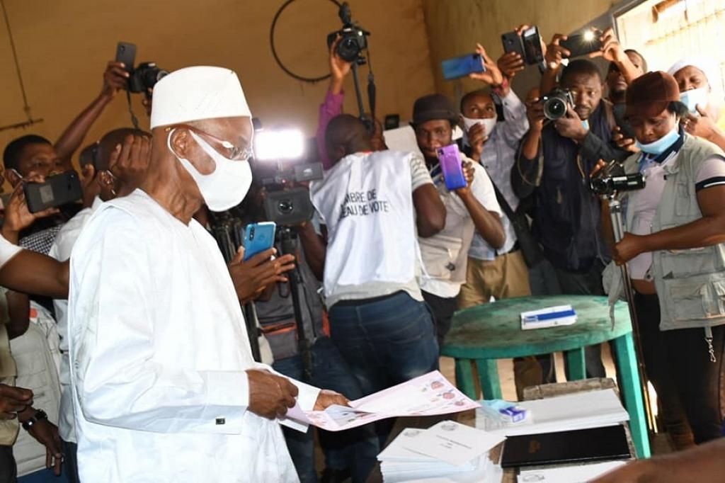 Scrutin Guinée: Dallein  vote et alerte
