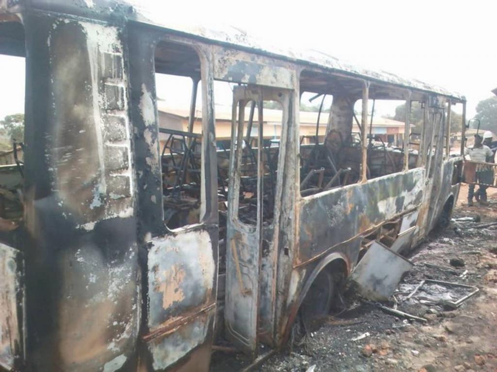 Guinée : 5 morts et un train incendié à Conakry