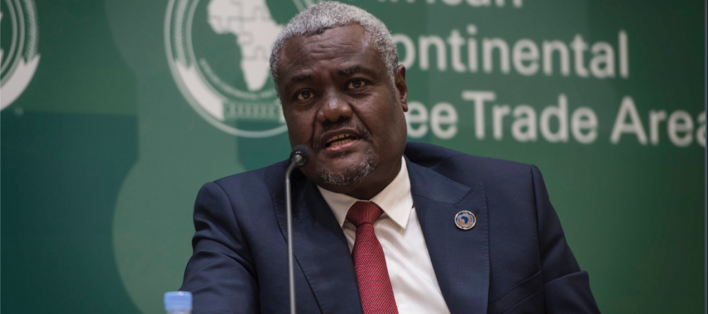 Union africaine : Moussa Faki Mahamat rempile à la tête de la Commission avec 51 voix et 3 abstentions