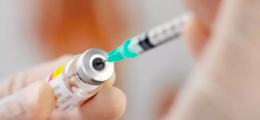 Covid-19 : Macky annonce le lancement de la campagne de vaccination en fin février