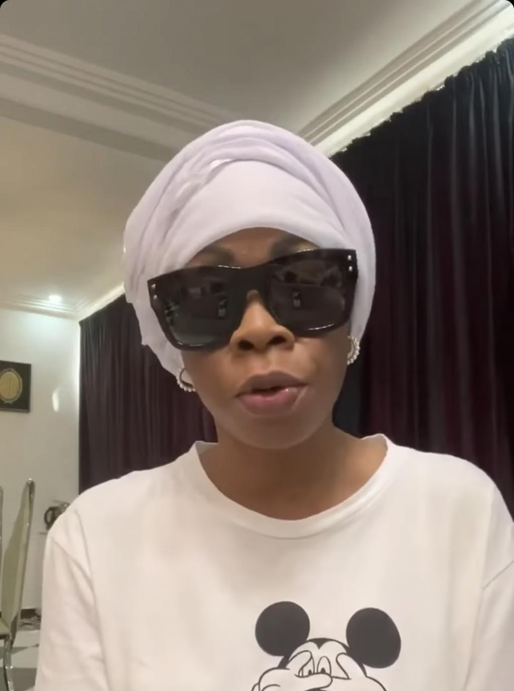 Disparition de Thione Seck- La chanteuse Aby Ndour inconsolable !