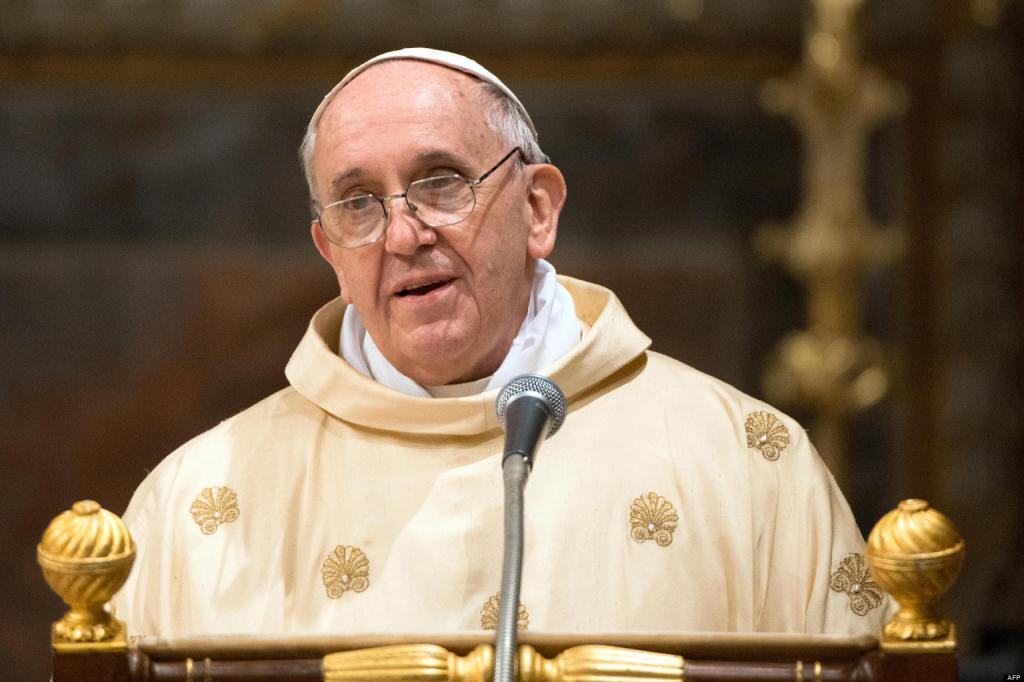 Le Vatican refuse la bénédiction des unions homosexuelles, qualifiées de 