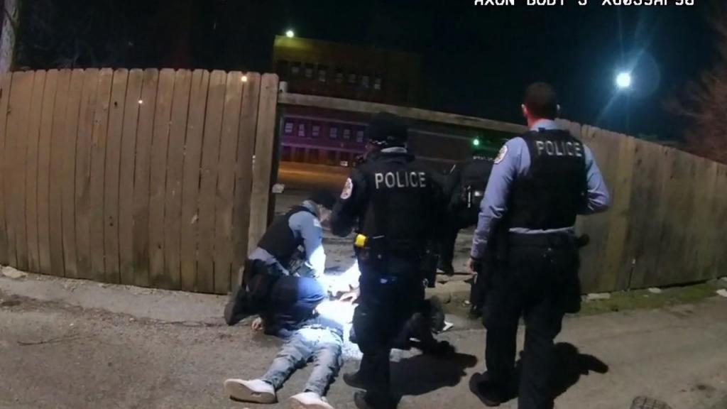 États-Unis: le choc après la vidéo d'un policier abattant un adolescent de 13 ans