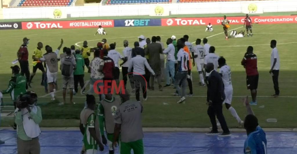 Coupe de la CAF : l'arbitre du match Jaraaf-Coton Sport agressé (Vidéo)