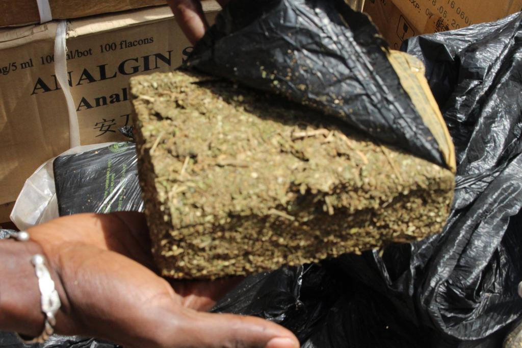 Trafic de drogue : Deux militaires arrêtés avec 50 kg de chanvre indien