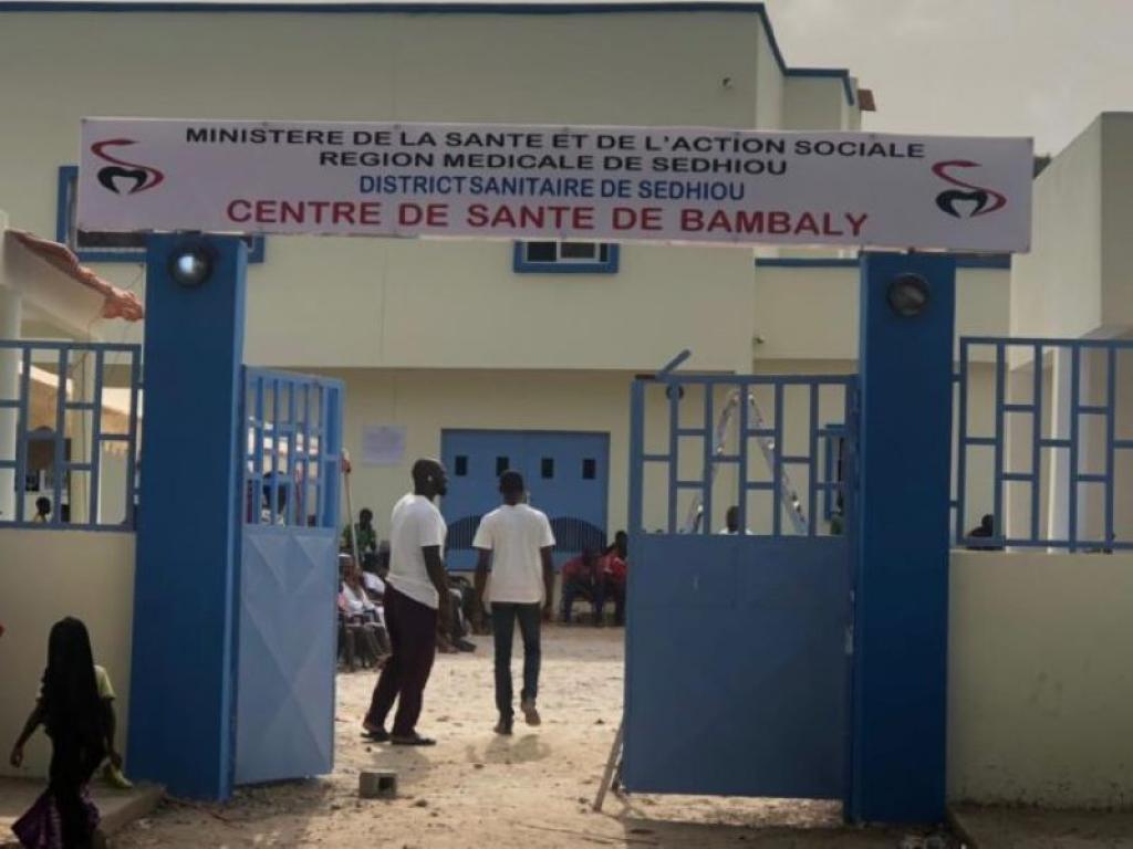 Sadio Mané a inauguré l’hôpital de Bambaly (Images)
