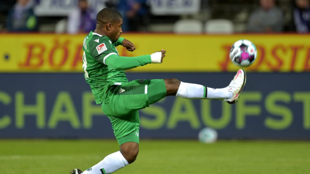 Bundesliga : le Camerounais Evina vers l’élite du football allemand