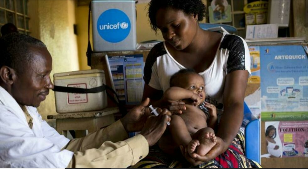Vaccination des enfants: l\'ONU alerte sur un risque de «catastrophe absolue»