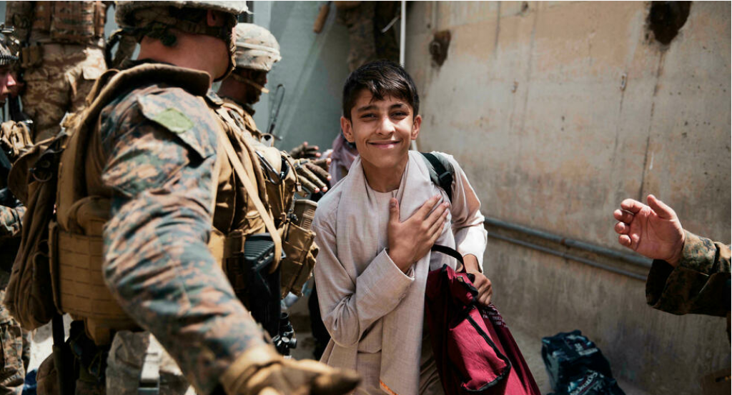 Afghanistan: à l'aéroport de Kaboul, le «miracle» ou le «vrai cauchemar»